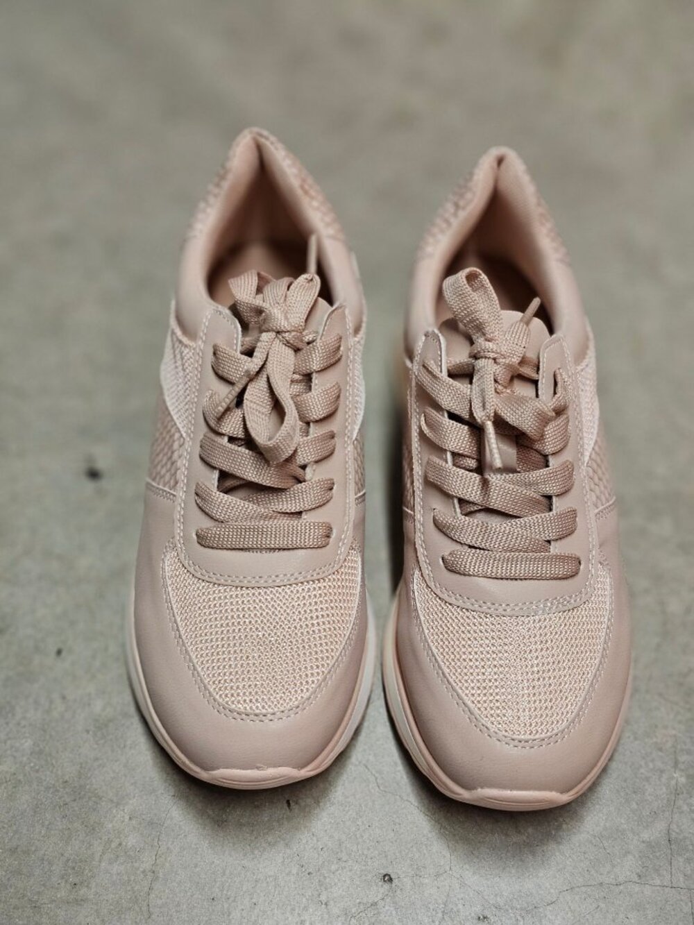 Blush Pink Womens Sneakers With Mesh Paneling & Gold Heel Accent - Picture 7 of 14